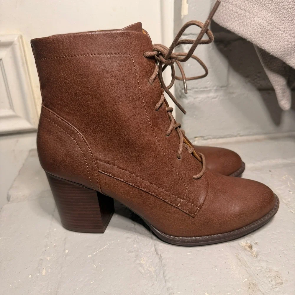 Euro Soft Shawna Lace Up Ankle Boots 8.5 Women Brown Block Heel